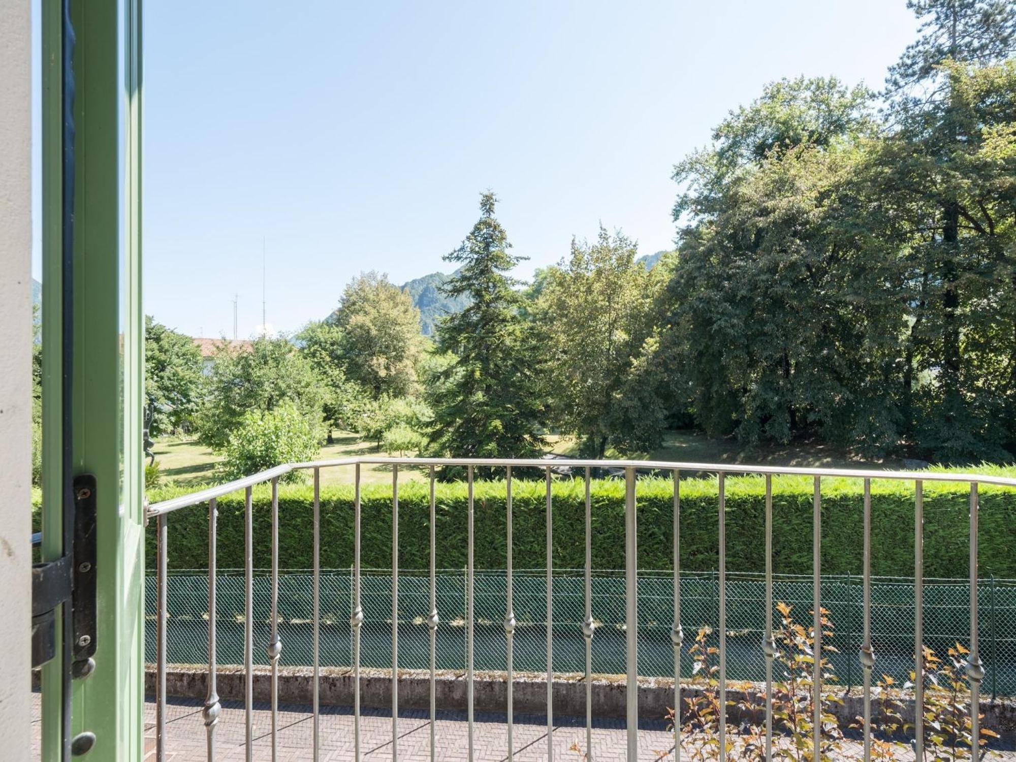 Spacious Apartment In Idro With Shared Pool Crone Exterior foto